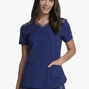 Dickies Women’s Teal Scrub Top (S)